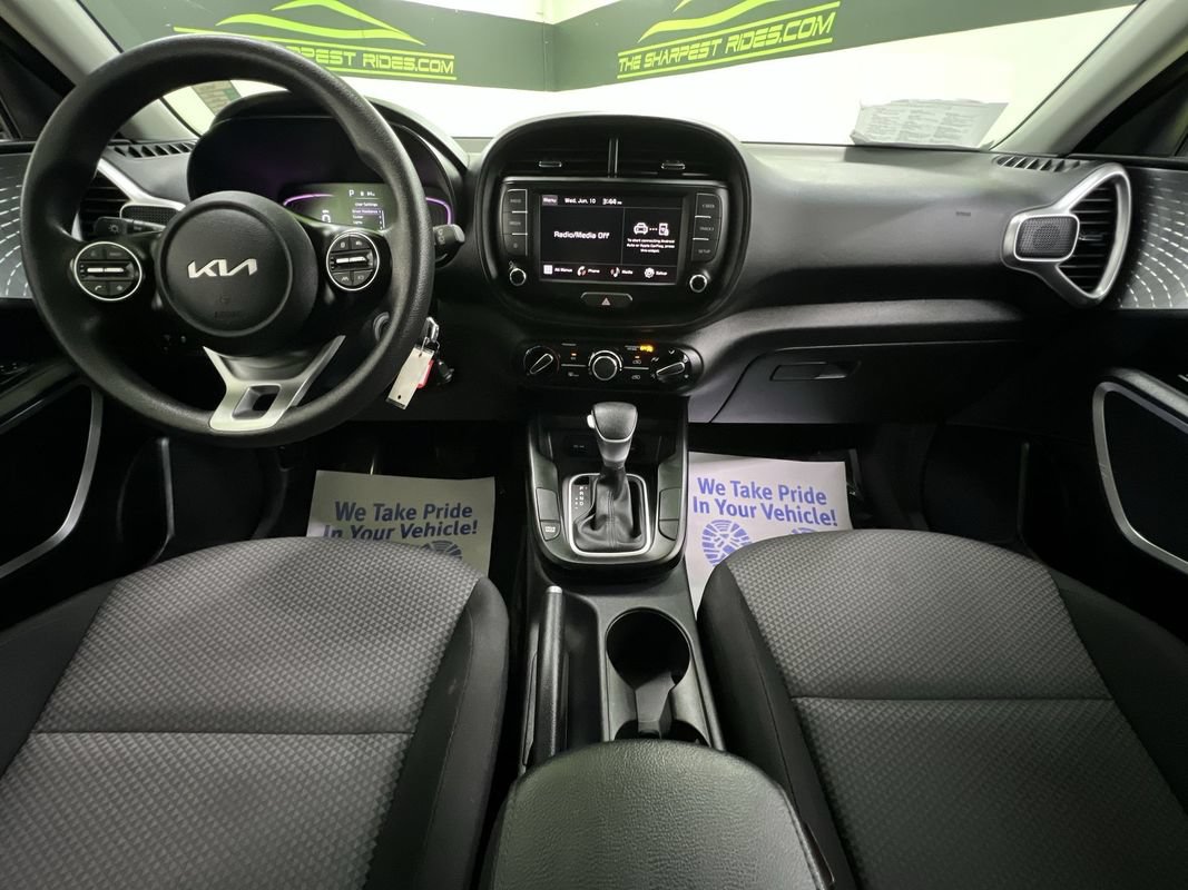 Used 2024 Kia Soul LX FWD image 18