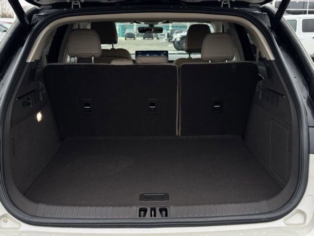 Used 2022 Lincoln Nautilus AWD image 9