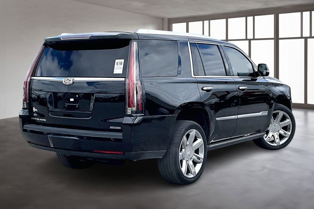 Used 2019 Cadillac Escalade Premium Luxury image 3