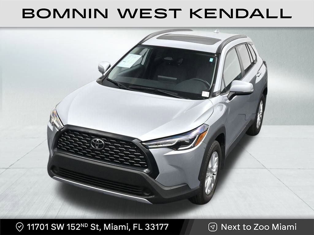 Used 2024 Toyota Corolla Cross LE image 20