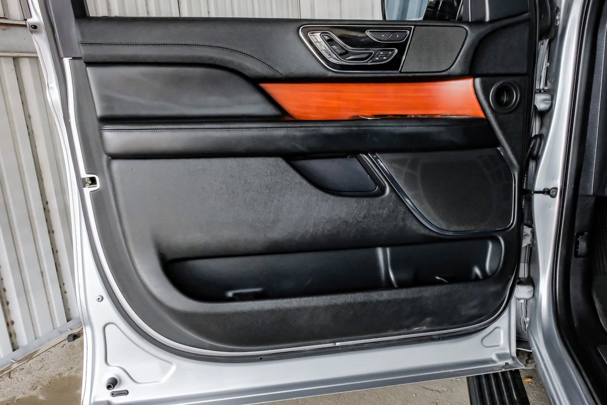 Used 2020 Lincoln Navigator L Reserve image 44