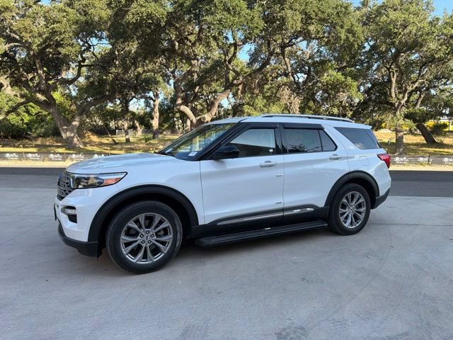 Used 2023 Ford Explorer Limited AWD/4WD image 1