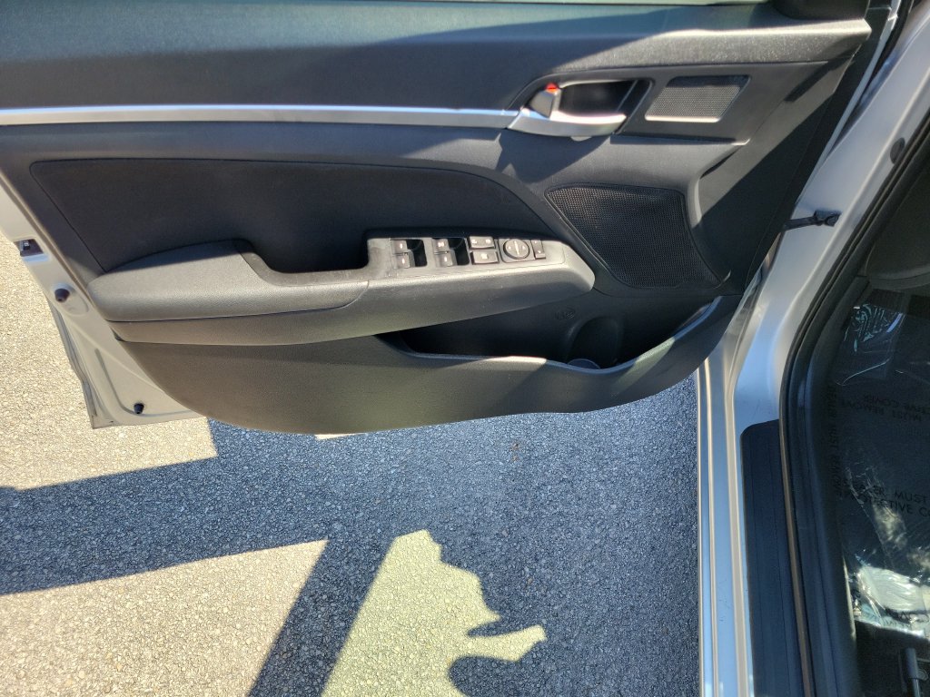 Used 2019 Hyundai Elantra SEL w/ Cargo Package FWD image 25