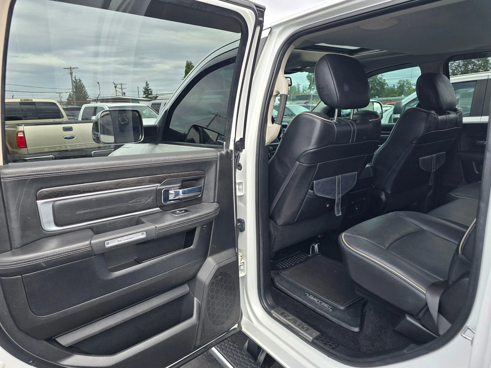 Used 2013 RAM 2500 Limited AWD/4WD image 17