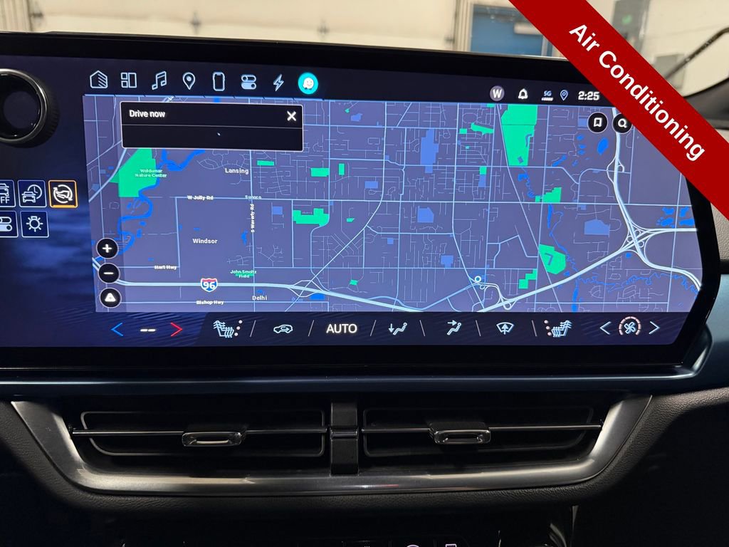 Used 2024 Chevrolet Equinox EV LT w/ LPO, All-Weather Mat Package image 34