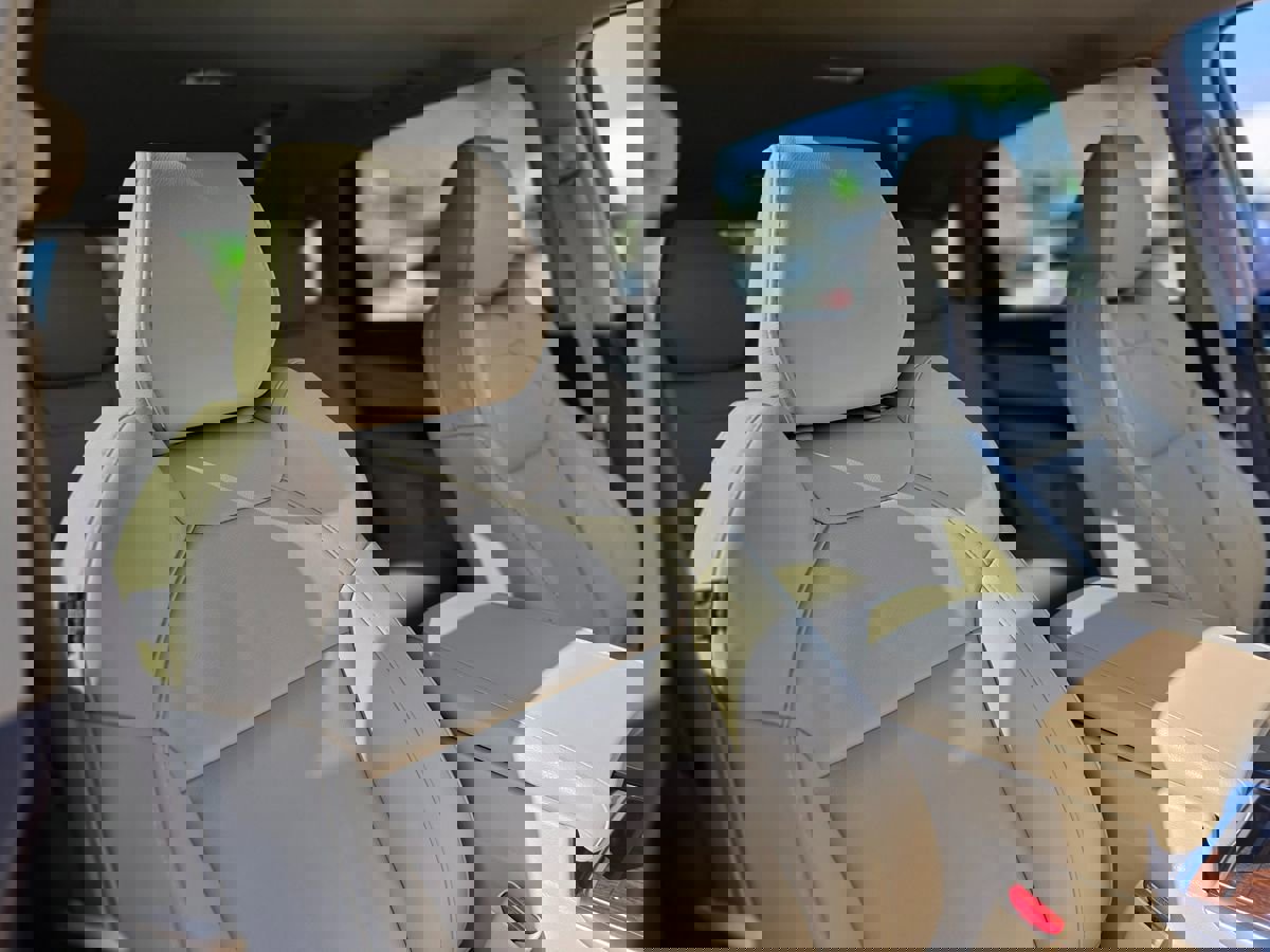 Used 2020 Acura MDX FWD image 11