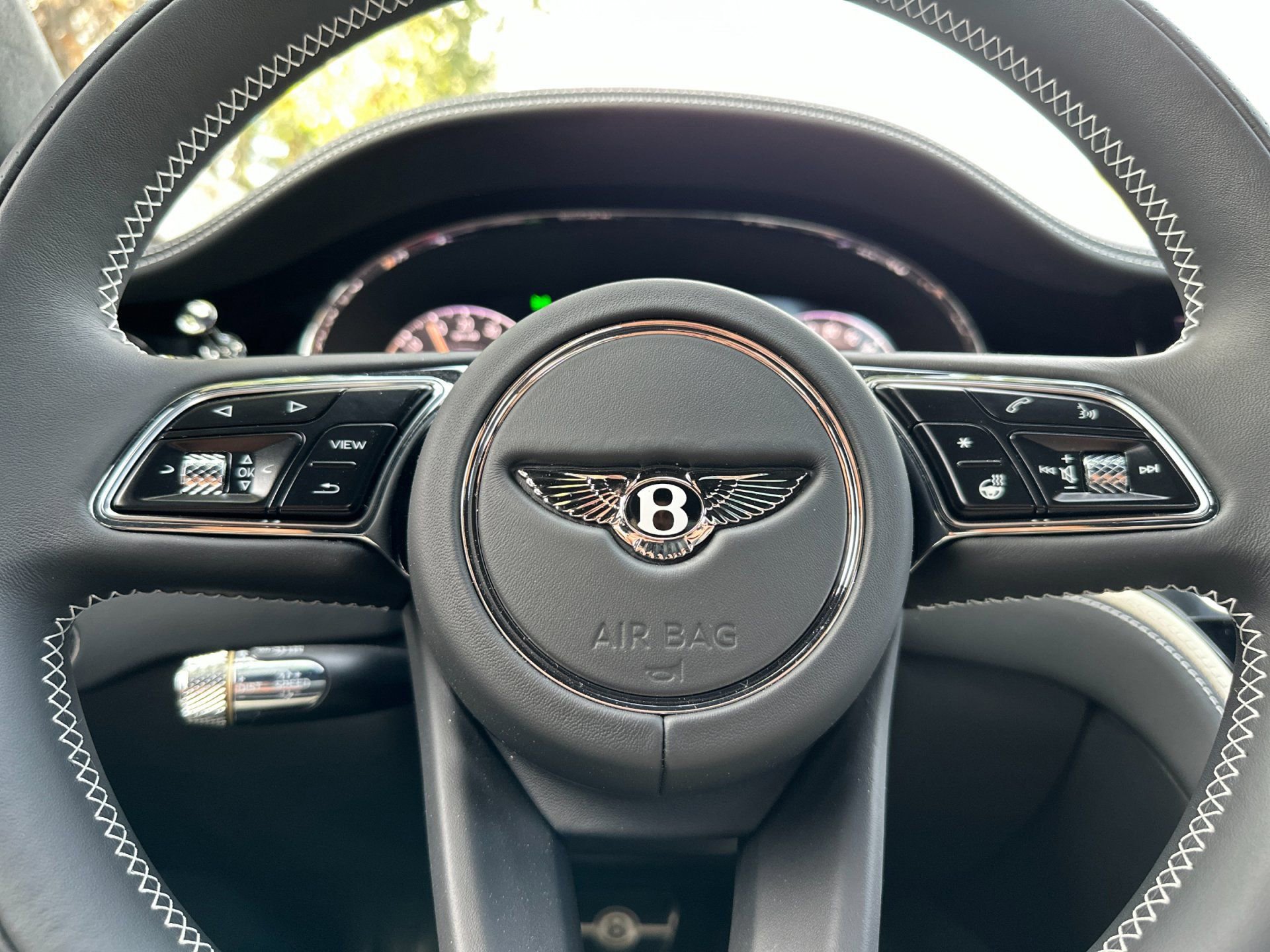 New 2025 Bentley Flying Spur Plug-In Hybrid AWD/4WD image 26