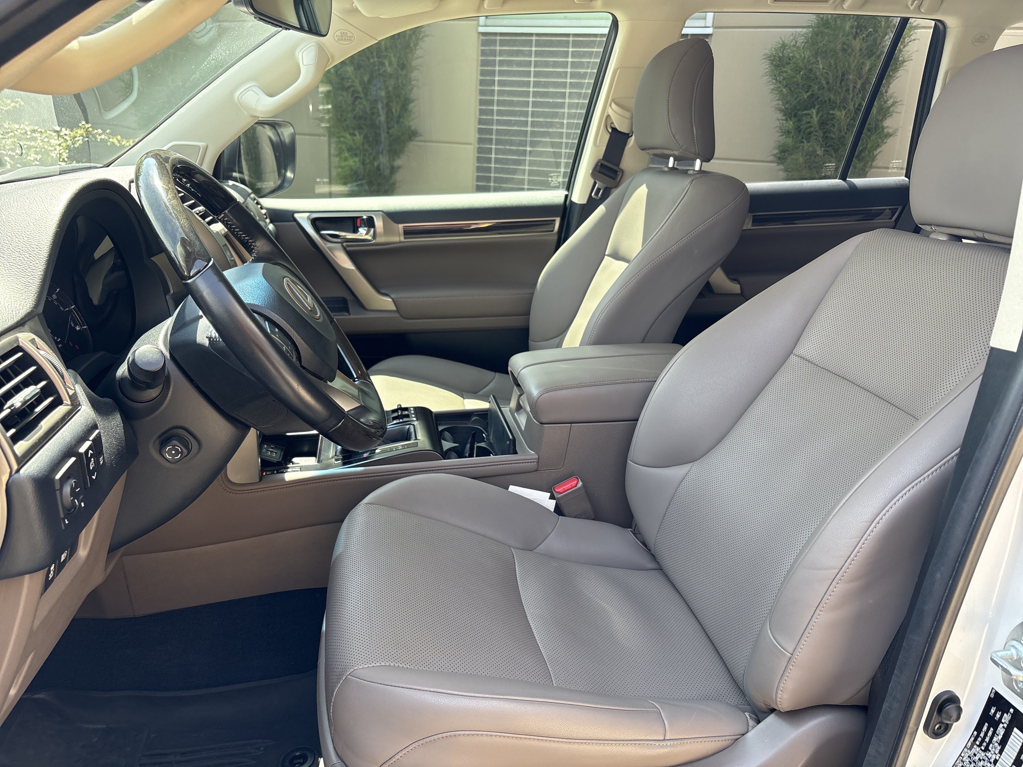 Used 2020 Lexus GX 460 Premium AWD/4WD image 16