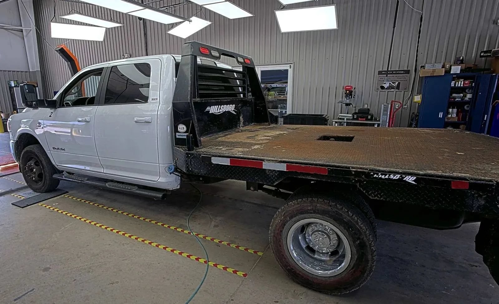 Used 2020 RAM 3500 4x4 Crew Cab SLT DRW w/ Quick Order Package 2YG SLT image 2