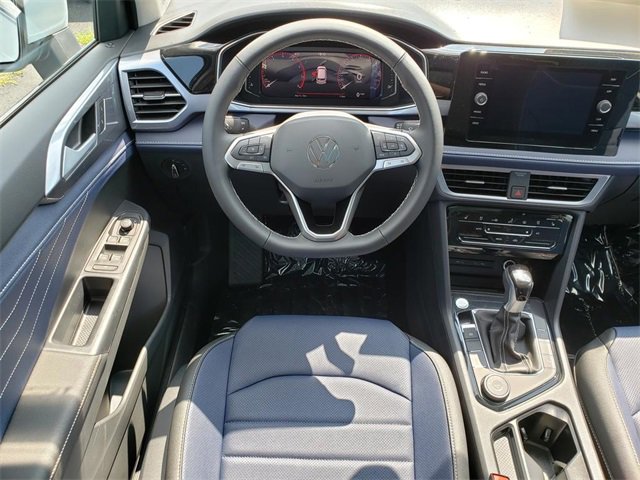 New 2025 Volkswagen Taos SEL image 10