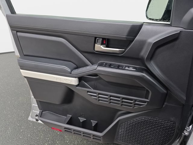 Certified 2024 Toyota Tacoma TRD Off-Road AWD/4WD image 24
