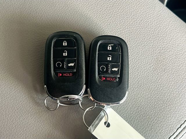 Used 2025 Honda Pilot Touring image 33