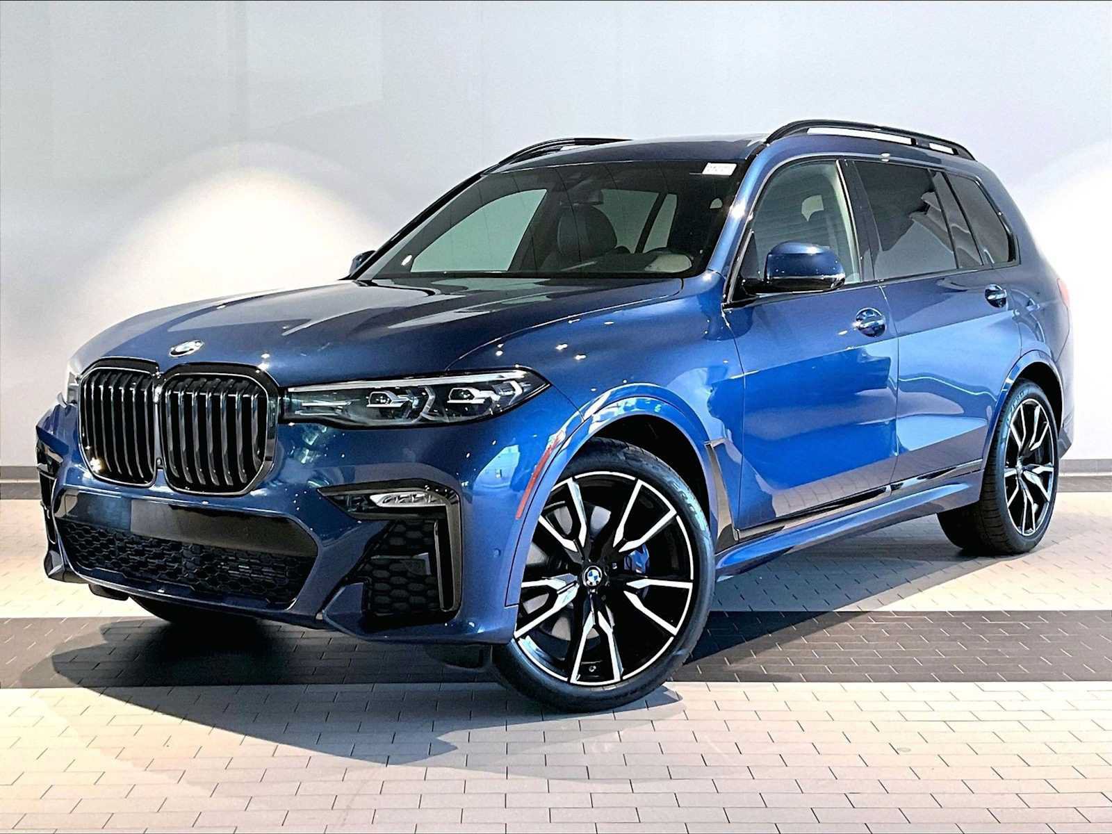 Used 2021 BMW X7 xDrive40i w/ M Sport Package AWD/4WD video 1
