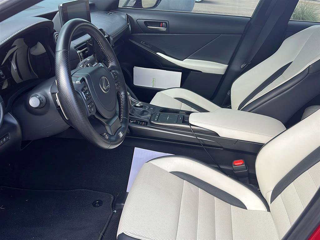 Used 2021 Lexus IS 350 F Sport RWD image 4