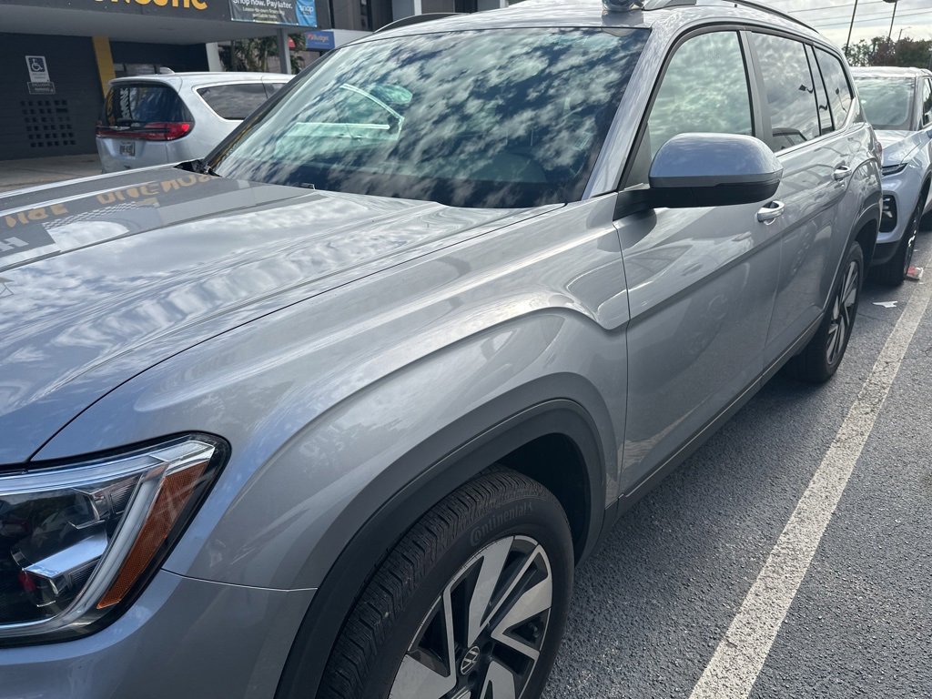 Used 2025 Volkswagen Atlas SE