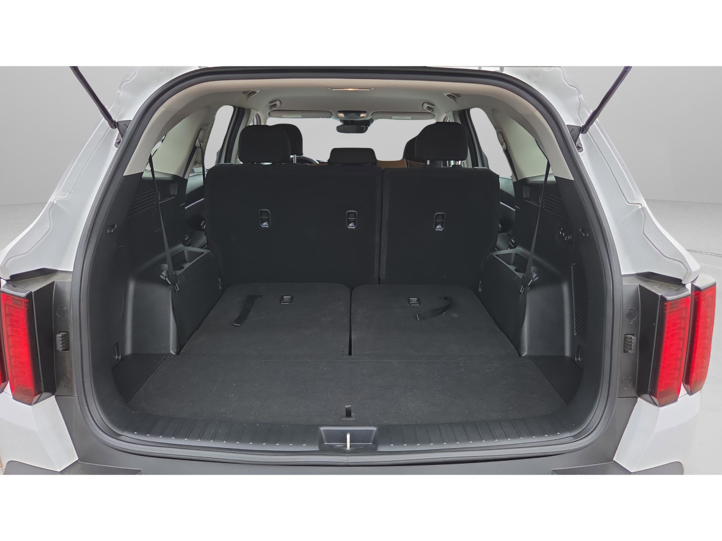 Used 2023 Kia Sorento LX image 30