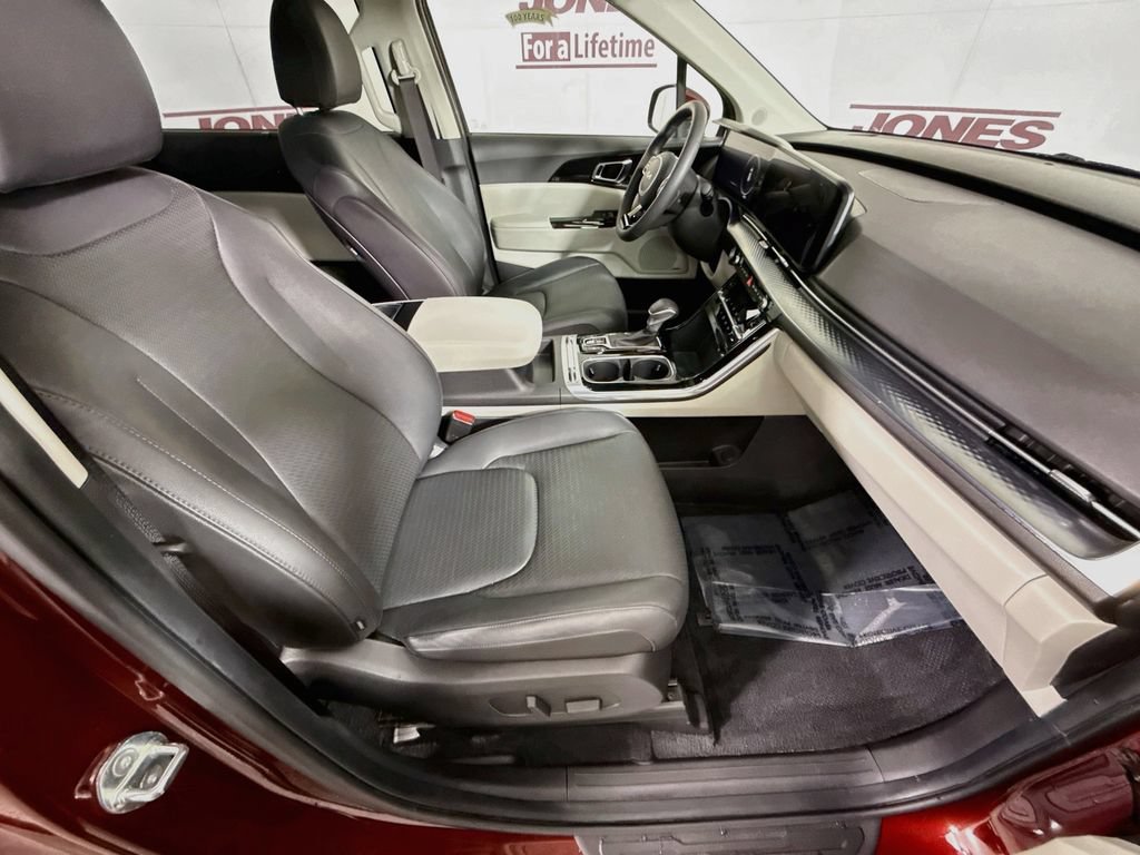 Used 2024 Kia Carnival SX Prestige FWD image 35