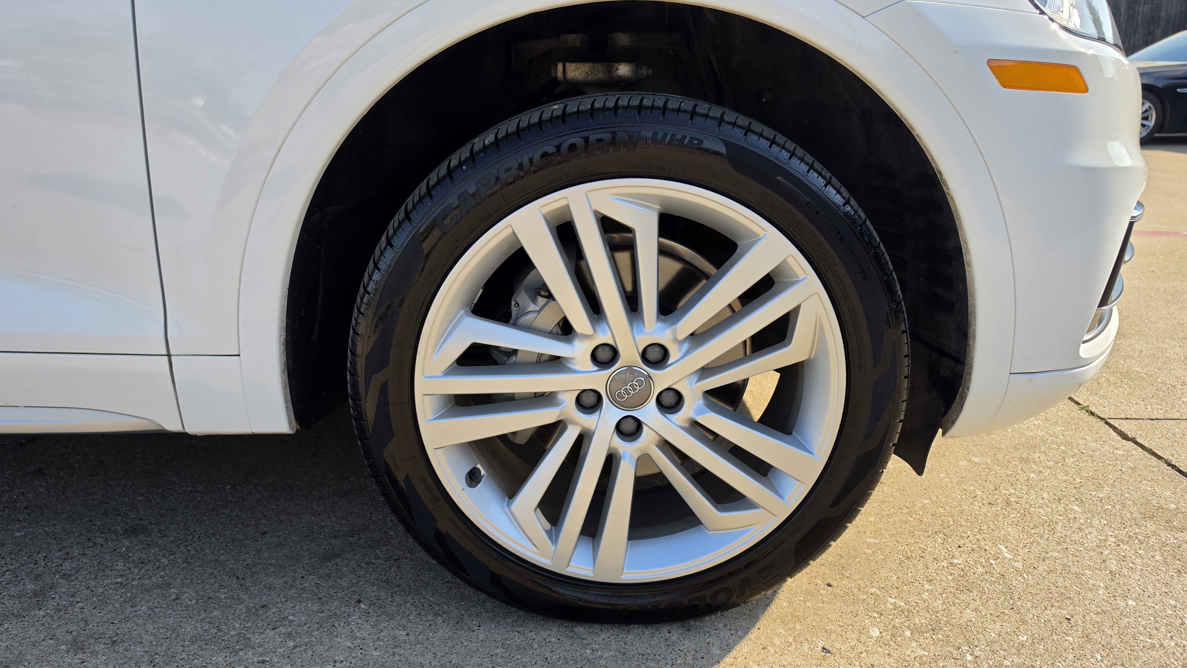 Used 2019 Audi Q5 2.0T Premium Plus w/ Premium Plus Package image 16