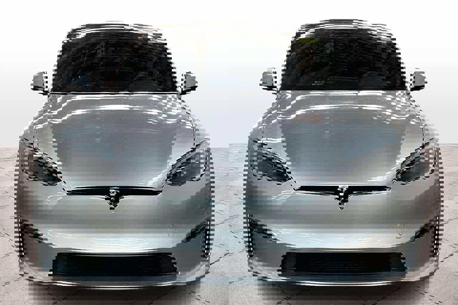 Used 2025 Tesla Model S Plaid image 3
