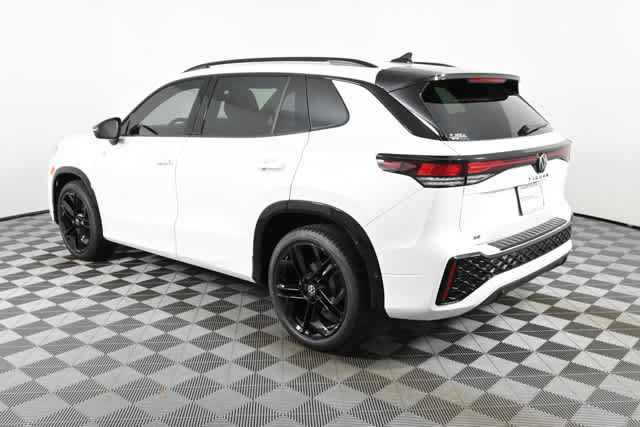 New 2026 Volkswagen Tiguan SE R-Line FWD image 9