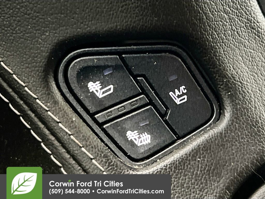 Used 2015 GMC Yukon Denali w/ Premium Package image 26