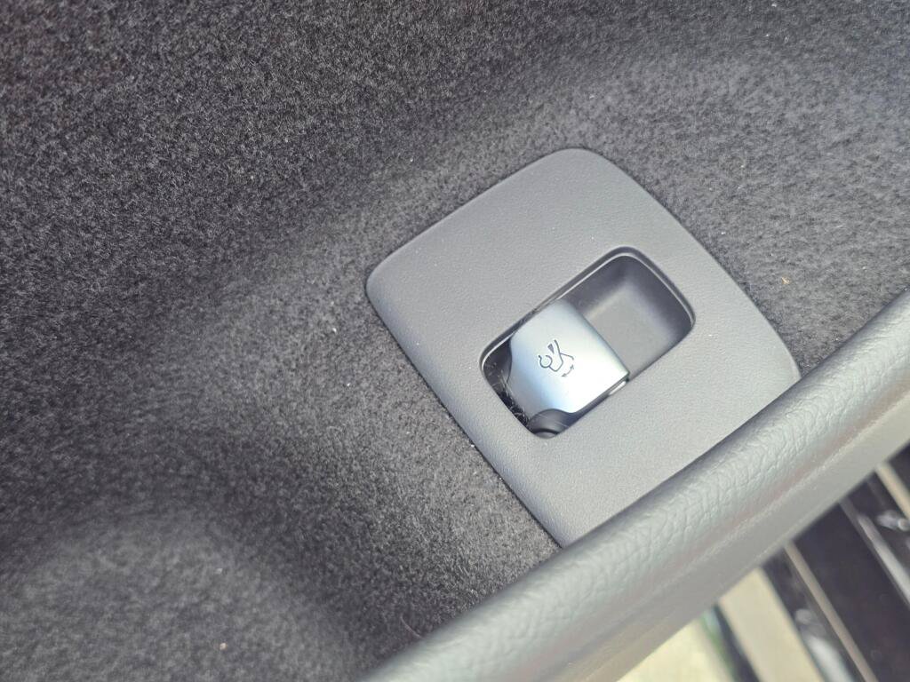 New 2026 Mercedes-Benz E 450 4MATIC Sedan image 35
