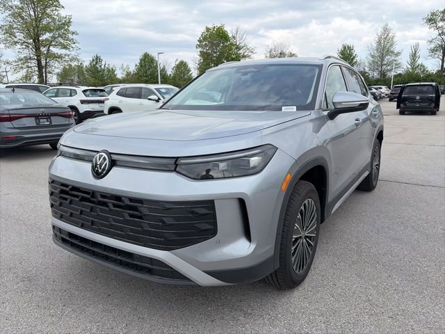 New 2026 Volkswagen Tiguan S AWD/4WD image 1