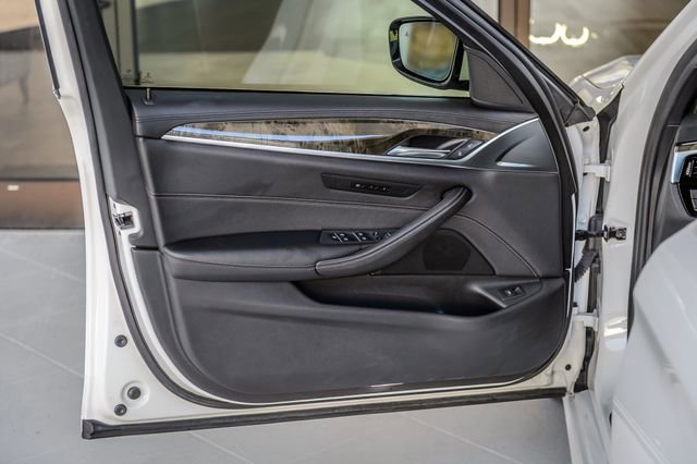 Used 2018 BMW 540i w/ M Sport Package RWD image 50