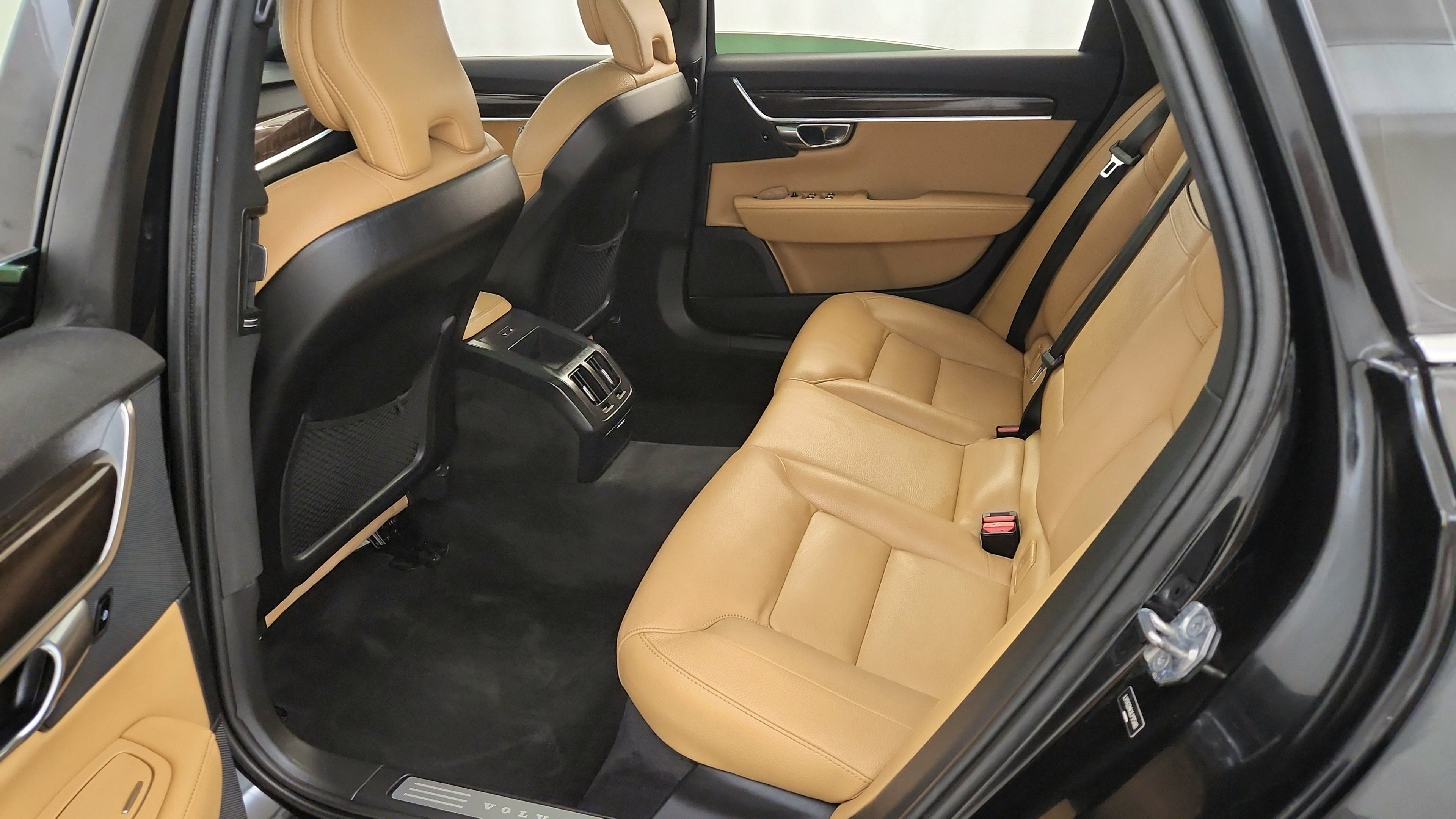 Used 2020 Volvo S90 T6 Momentum AWD/4WD image 21