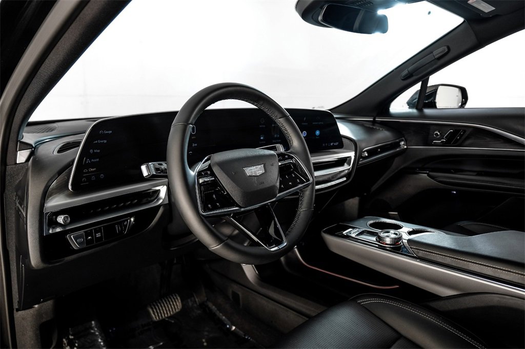 Used 2024 Cadillac Lyriq Luxury w/ LPO, Floor Liner Package image 2