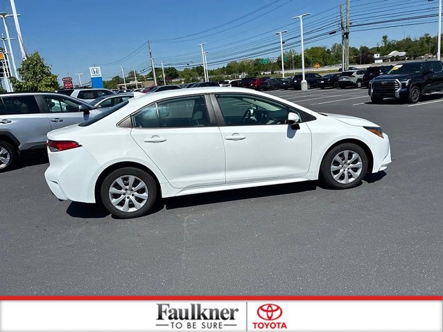 Used 2023 Toyota Corolla LE FWD image 6