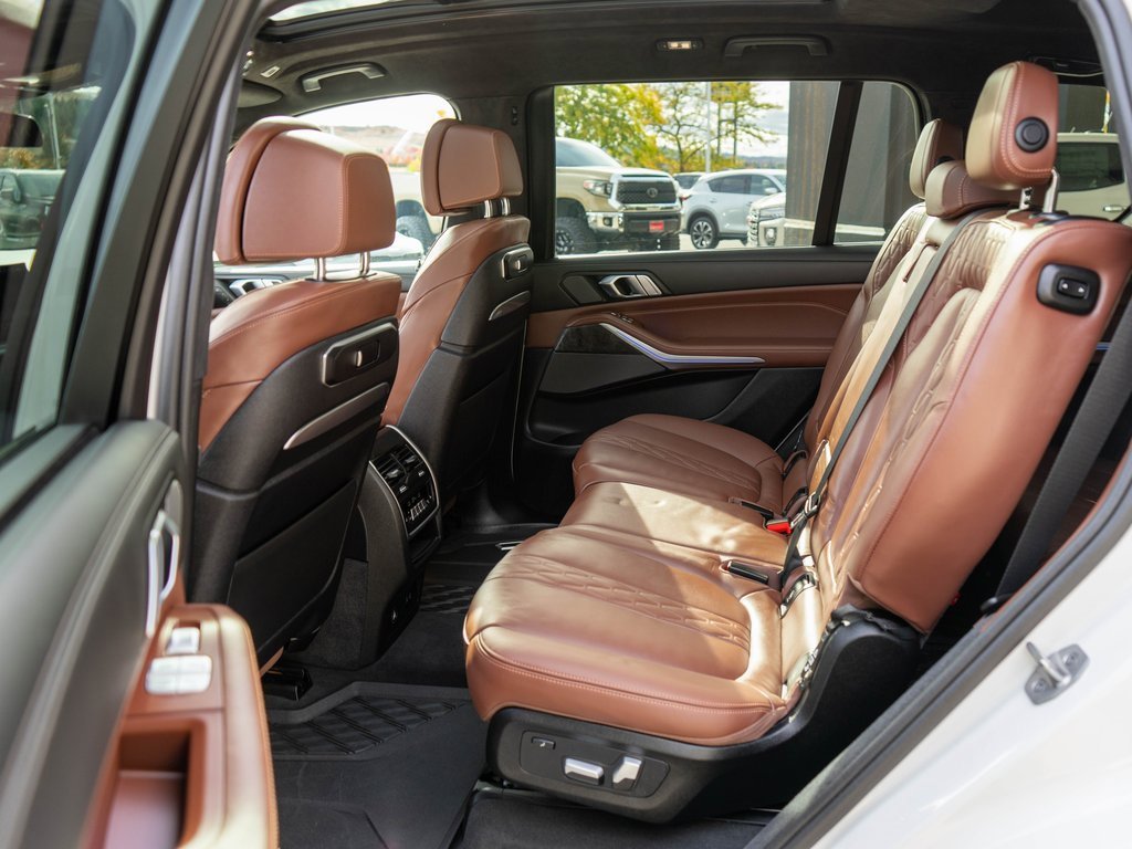 Used 2024 BMW X7 M60i image 18