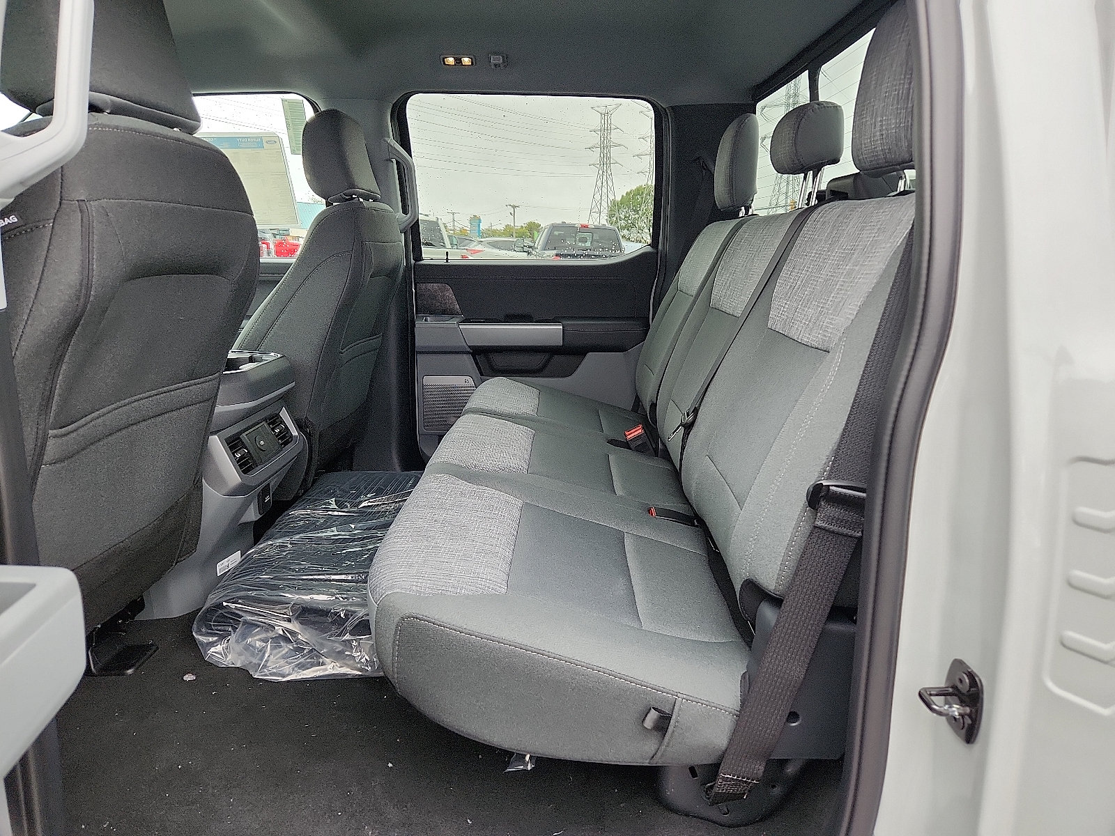 New 2026 Ford F350 XLT w/ XLT Premium Package AWD/4WD image 6