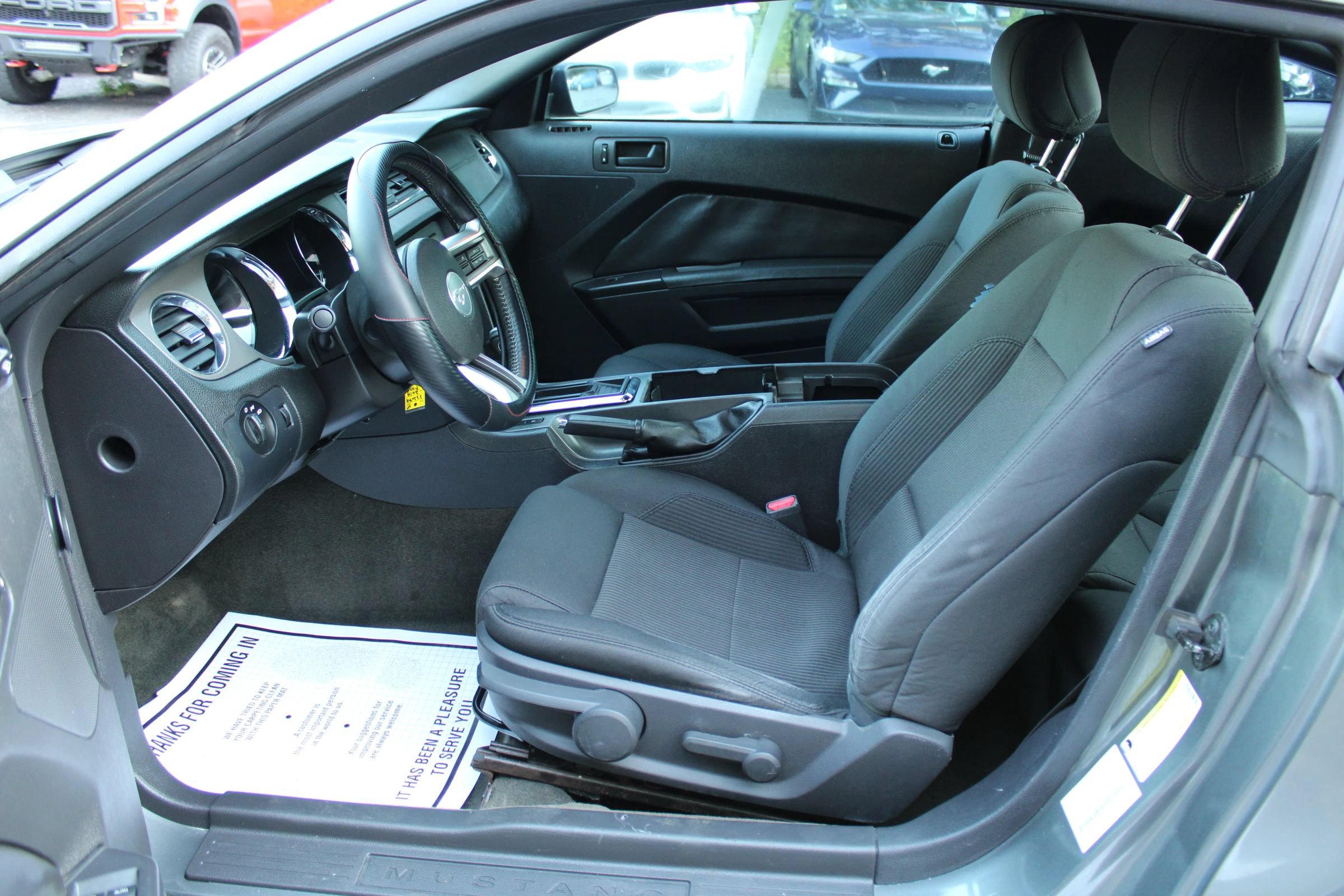Used 2014 Ford Mustang Coupe RWD image 9
