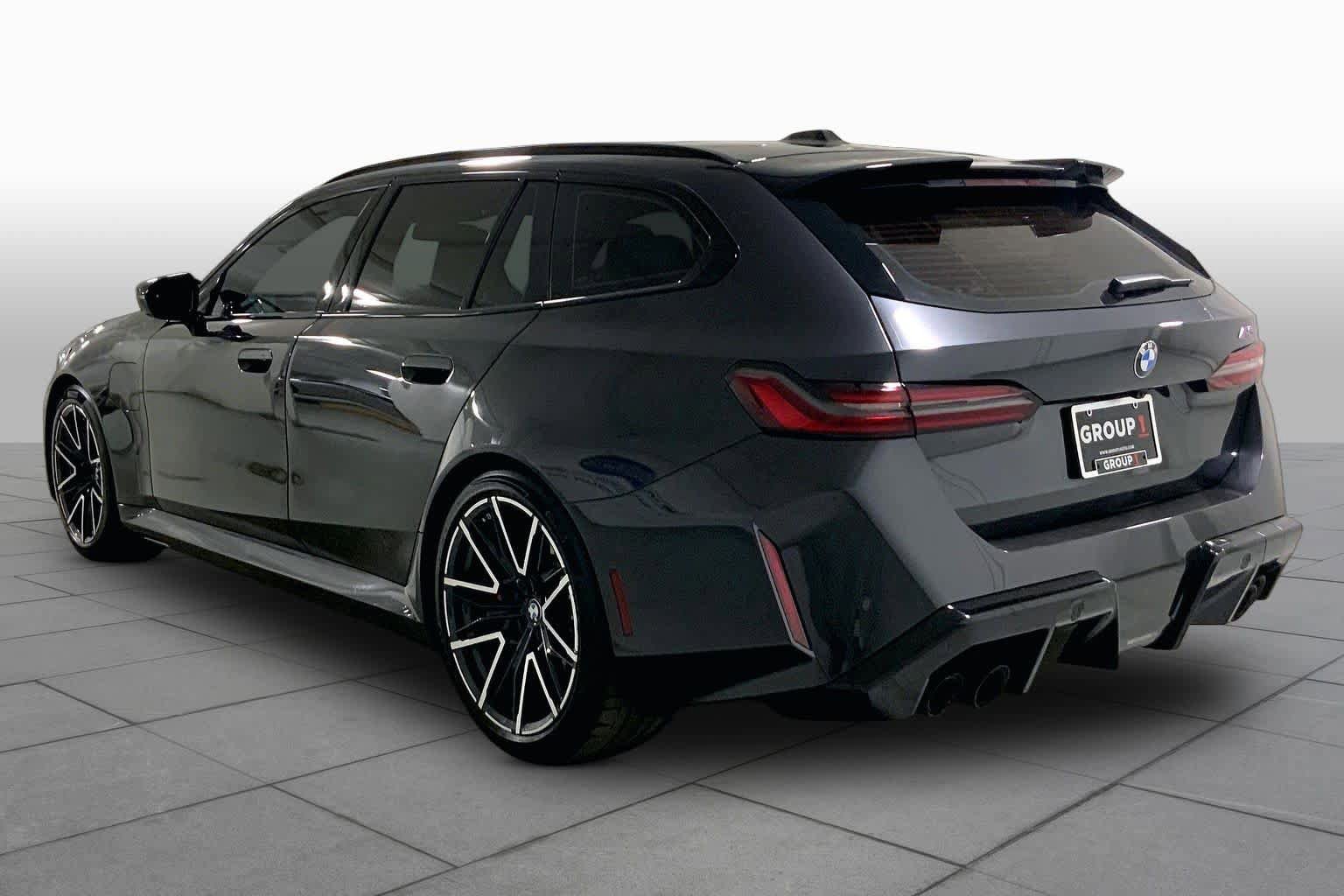 Used 2025 BMW M5 Touring w/ Executive Package AWD/4WD image 11