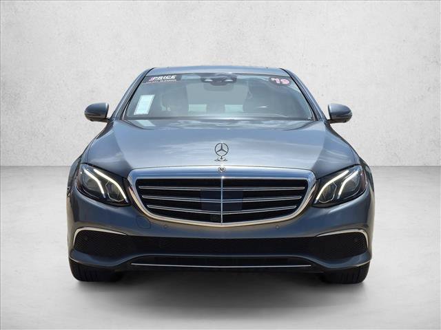 Used 2019 Mercedes-Benz E 300 image 2