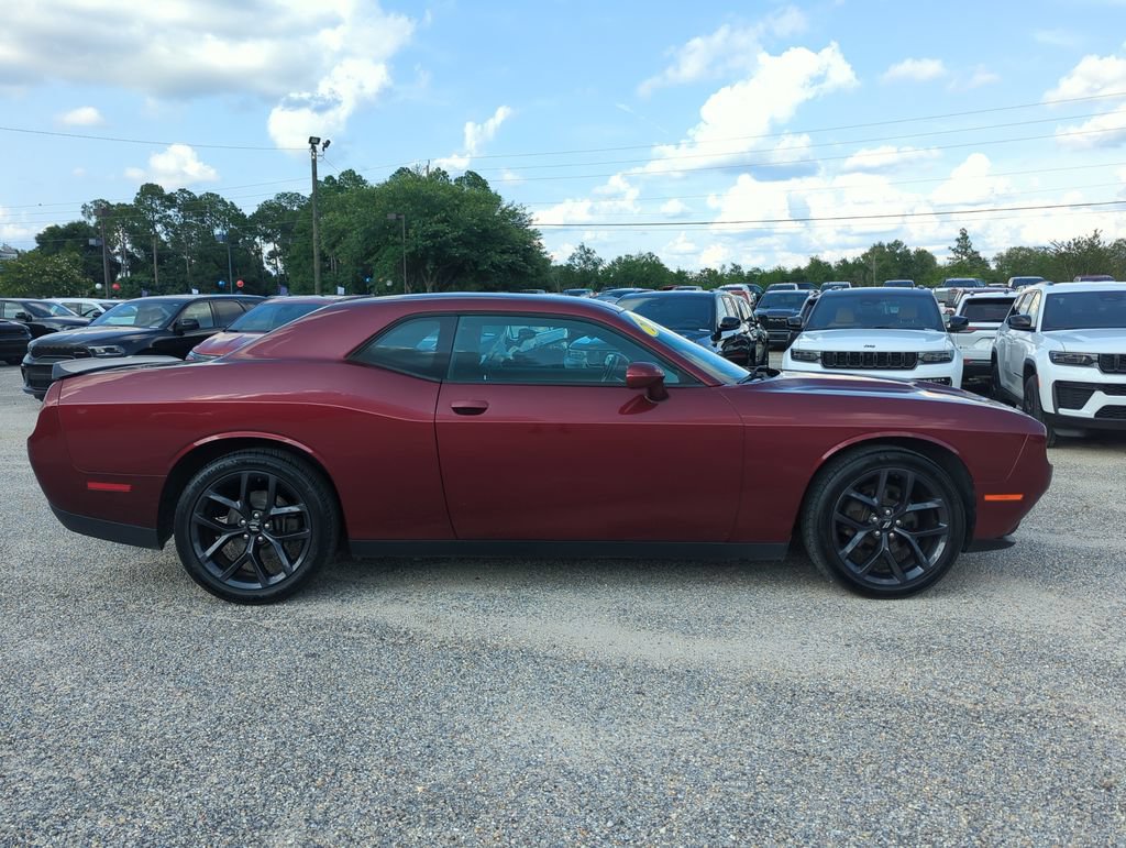 Used 2019 Dodge Challenger SXT w/ Blacktop Package RWD image 7