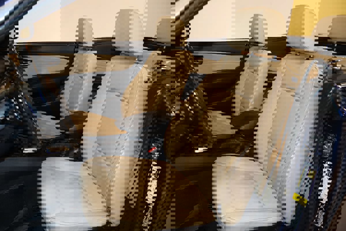 Used 2012 BMW 135i Convertible image 39