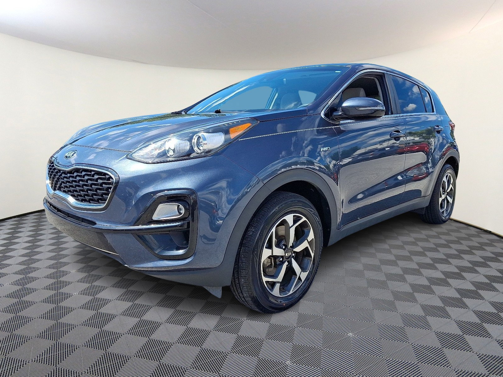Used 2020 Kia Sportage LX w/ LX Popular Package AWD/4WD image 3