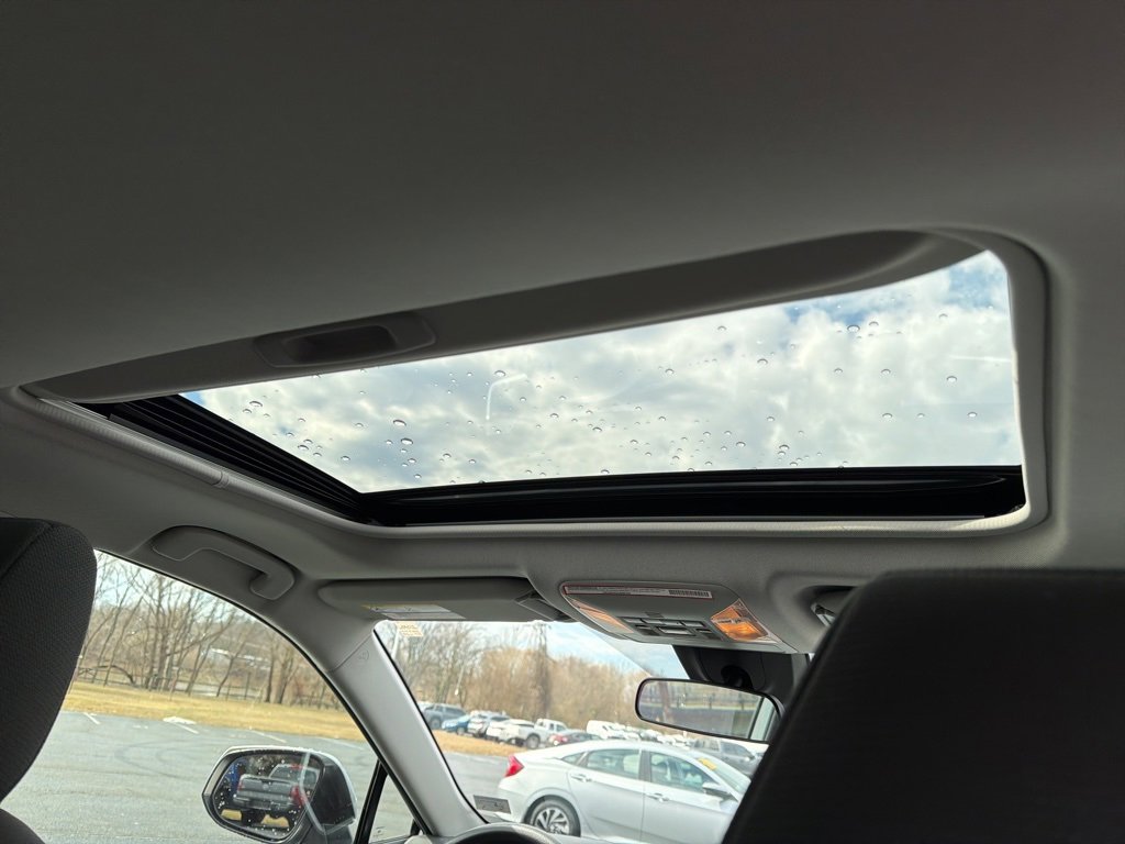 Used 2021 Toyota RAV4 XLE w/ Convenience Package image 19