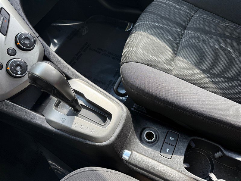 Used 2016 Chevrolet Sonic LT FWD image 17