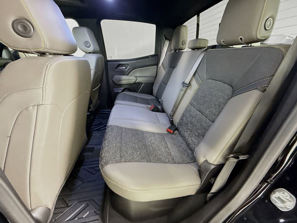 Used 2024 Chevrolet Colorado ZR2 w/ Technology Package image 27