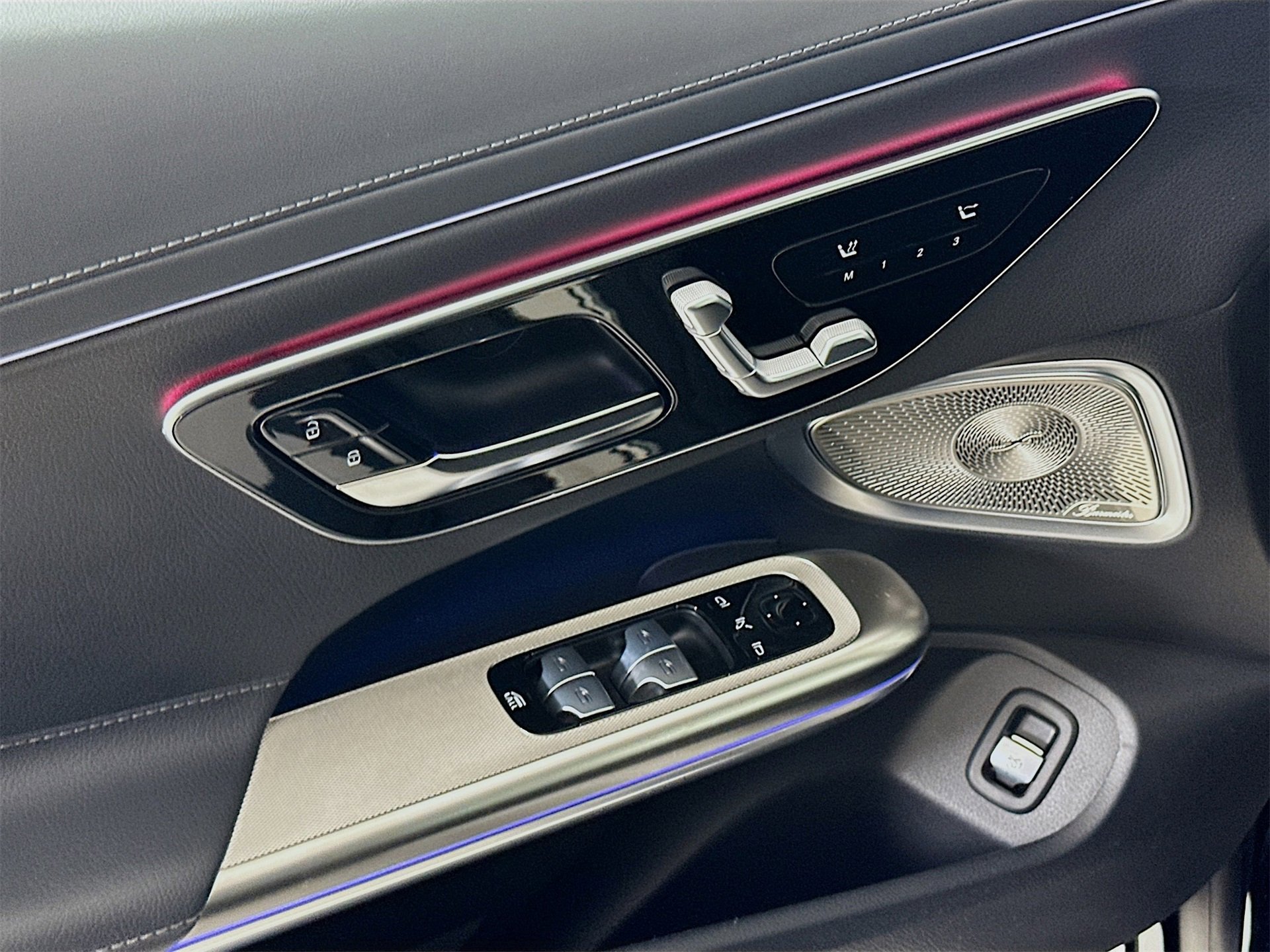 Used 2025 Mercedes-Benz CLE 300 4MATIC Cabriolet image 19