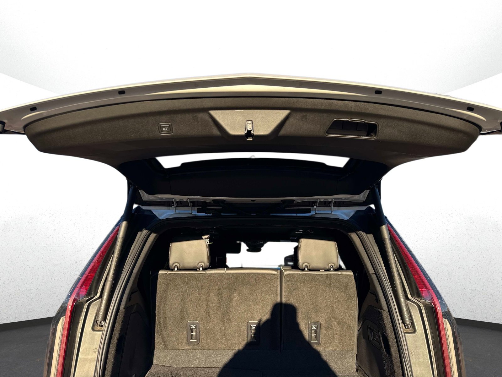 Used 2024 Cadillac Escalade V image 12