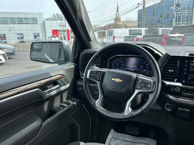 Used 2025 Chevrolet Silverado 1500 LT AWD/4WD image 24