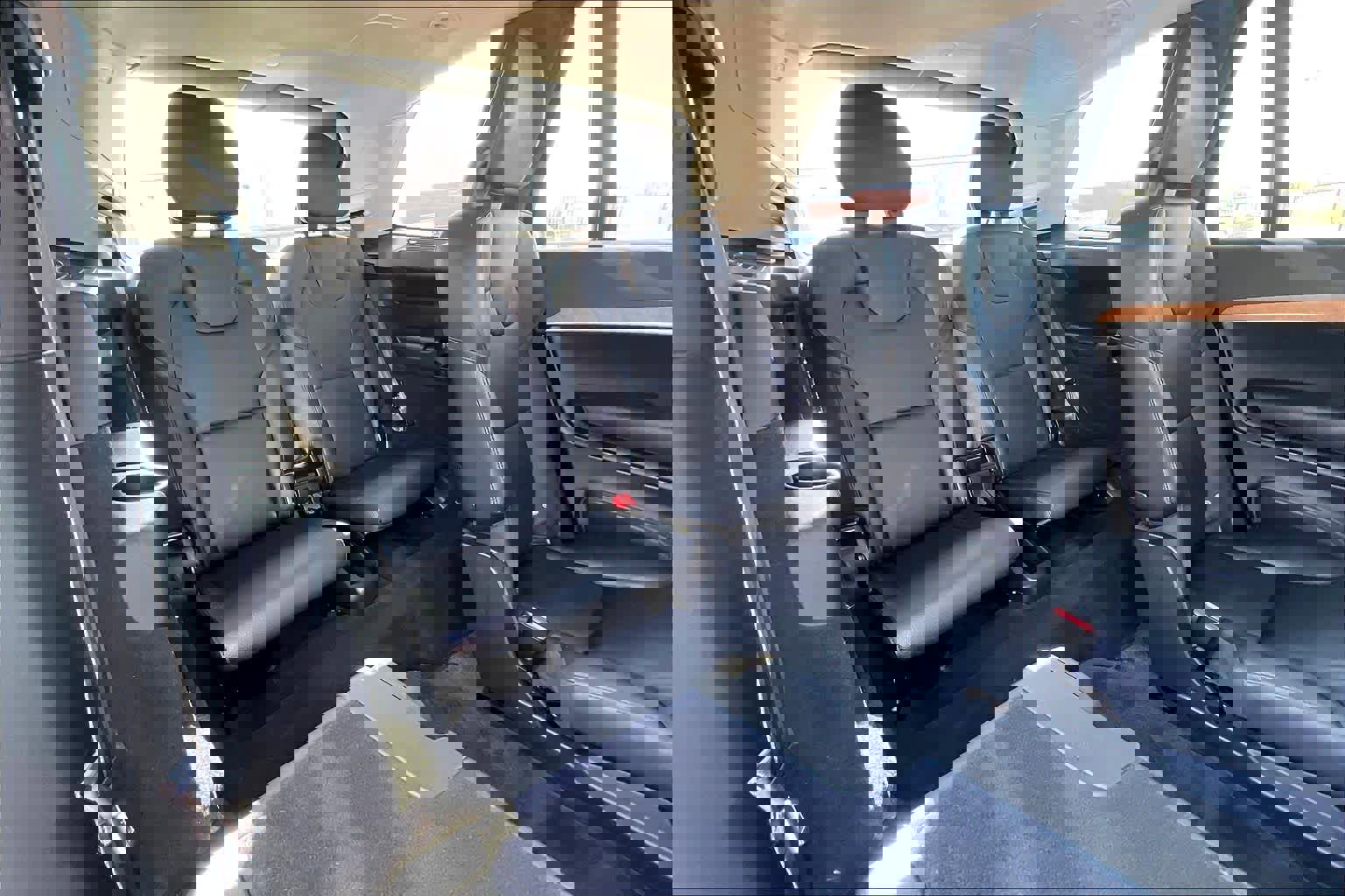 Used 2023 Volvo XC90 T8 Plus w/ Protection Package image 31