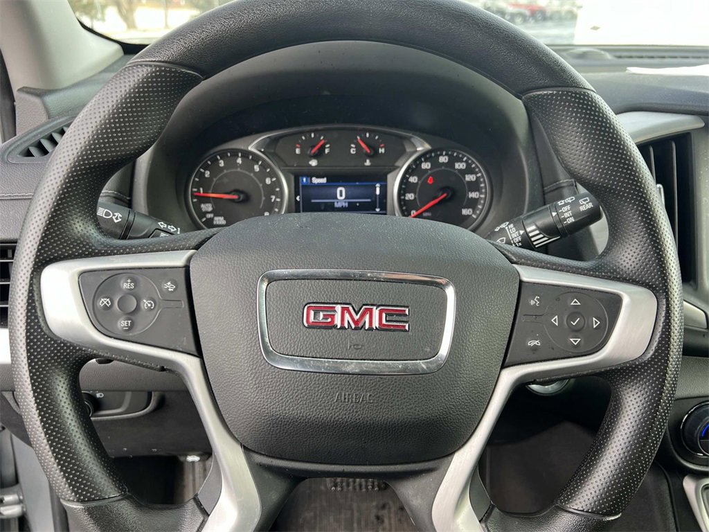 Used 2023 GMC Terrain SLE w/ Driver Convenience Package image 9