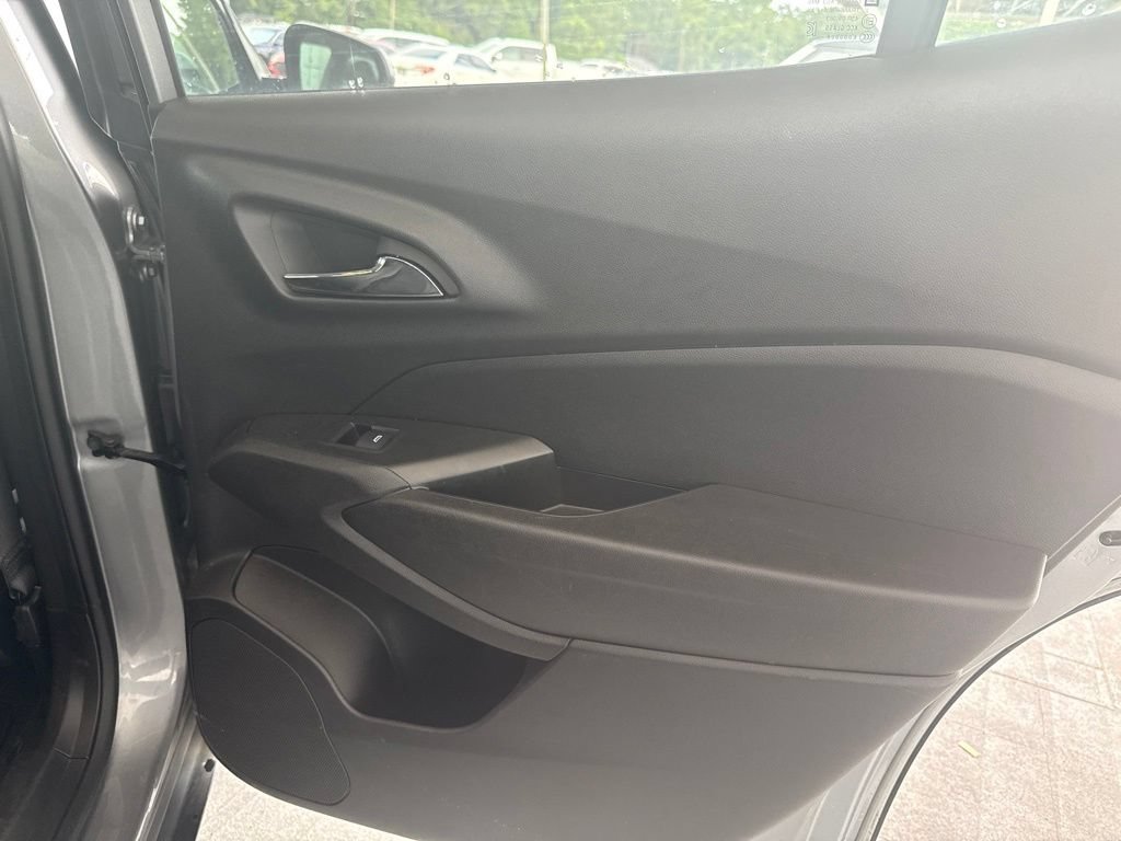 Used 2024 Chevrolet Trax LT FWD image 34