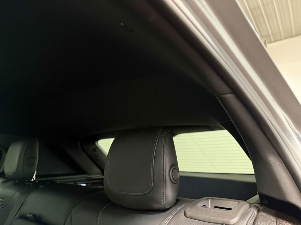 Used 2023 Cadillac XT4 Premium Luxury image 10