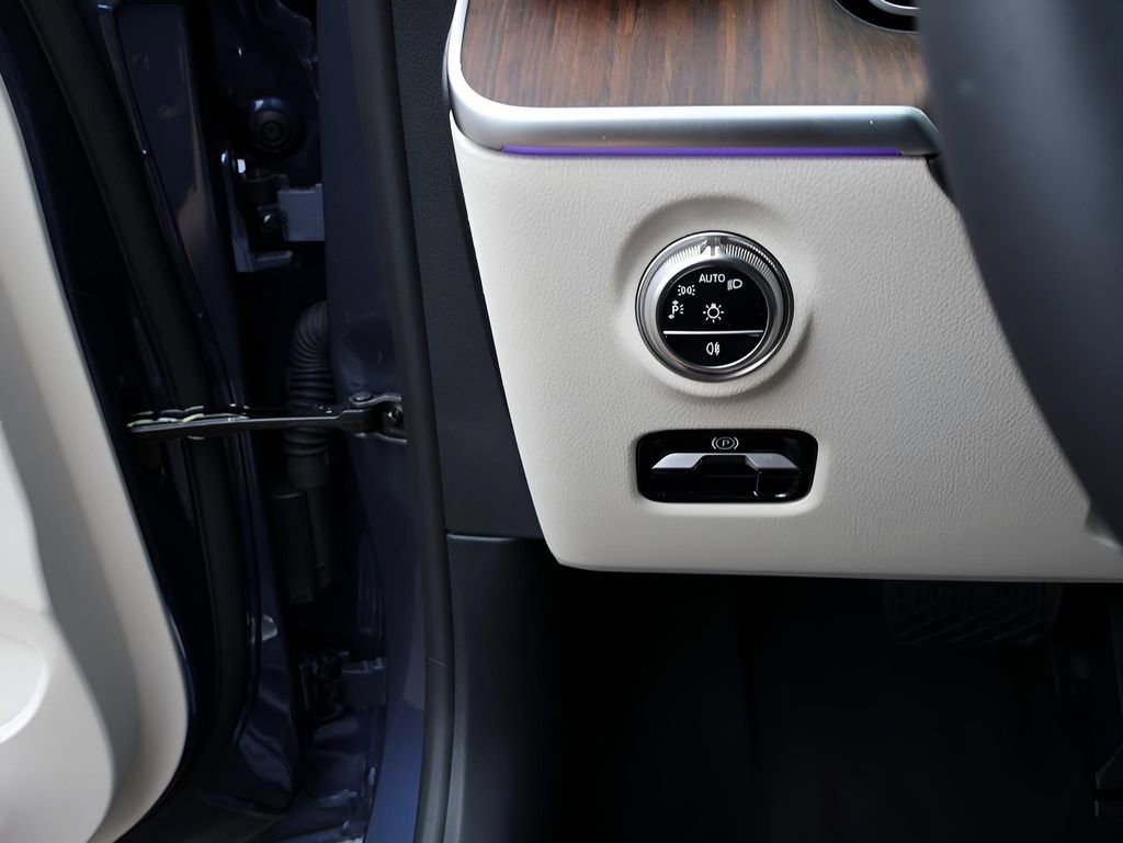 Certified 2025 Mercedes-Benz C 300 4MATIC Sedan image 37